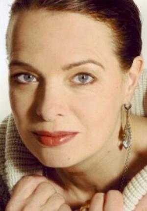 Эстер Хаусман