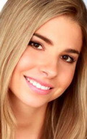 Эшли Гоулсон