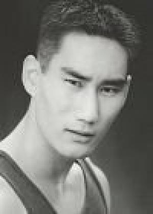 Джонатан Окуи