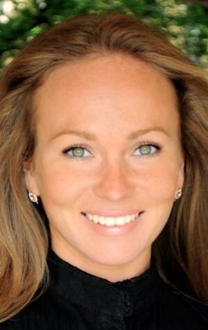 Полина Ларина