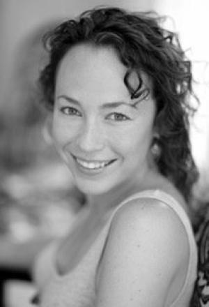 Анна Броадбент